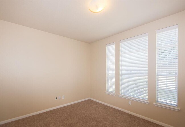 Building Photo - 8603 E Windhaven Terrace Trail