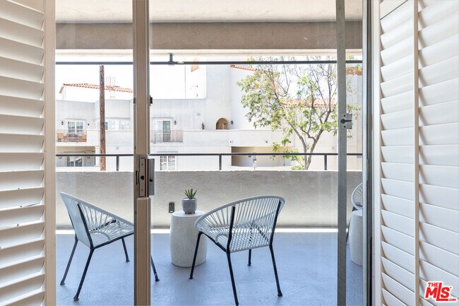 Building Photo - 8911 Cynthia St