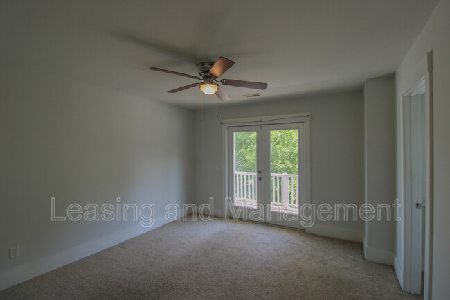 Building Photo - 1129 Bright Ct