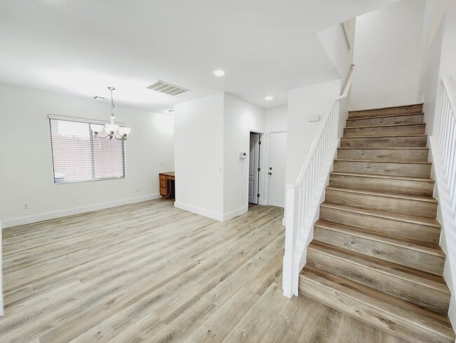 Building Photo - 7445 Calzado Dr