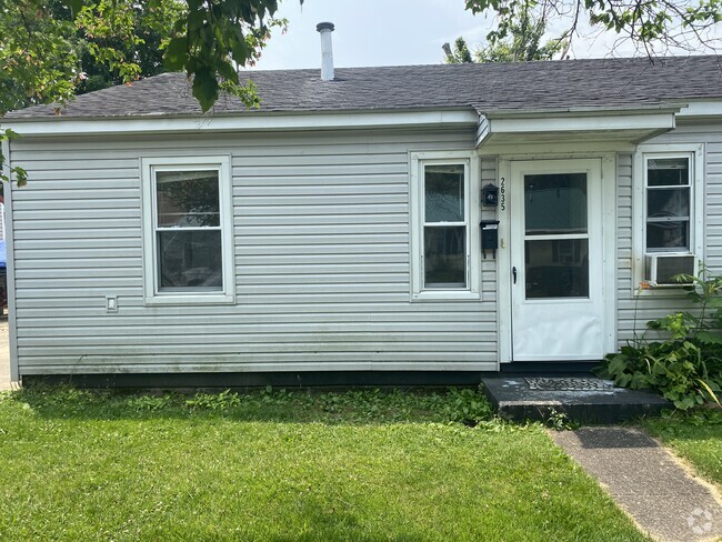 Building Photo - 2633 Knox Ave