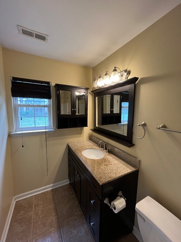 Building Photo - 2416 Faircreek Ct