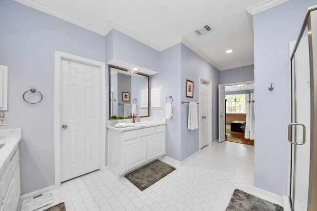 Building Photo - 19 Wild Meadow Ct