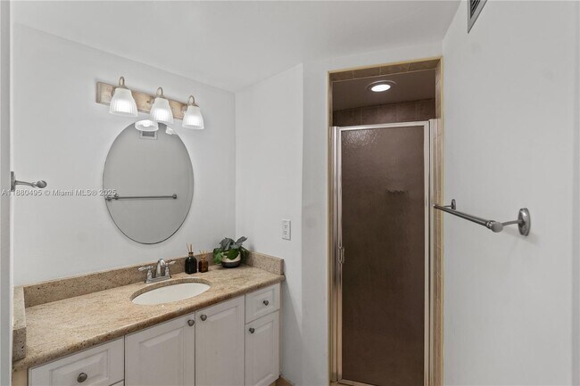 Building Photo - 1351 NE Miami Gardens Dr