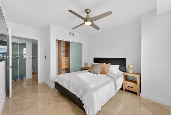Building Photo - 2080 S Ocean Dr