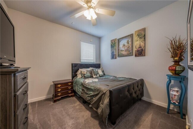 Building Photo - 161 Syrah Ct