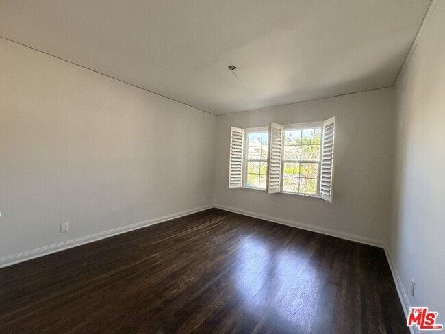 Building Photo - 6110 Scenic Ave