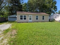 Building Photo - 1805 Southwood Dr