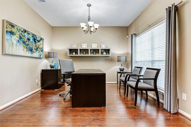 Building Photo - 2208 Breezeway Bend Dr