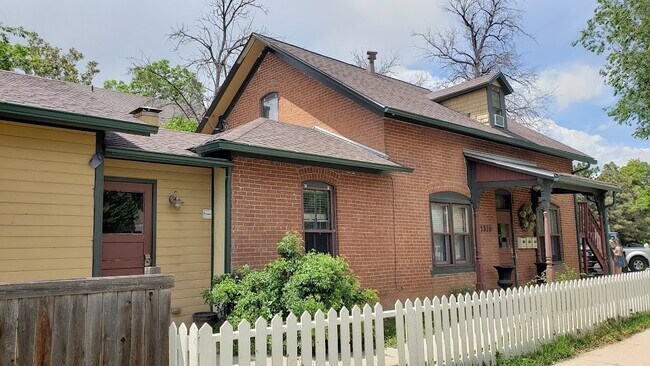 Building Photo - One Bedroom Apartment For Rent Near Pearl Street Mall