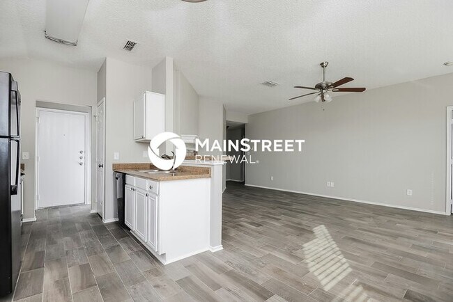 Building Photo - 3 Bedroom Pet-Friendly Home in Fort Worth,...