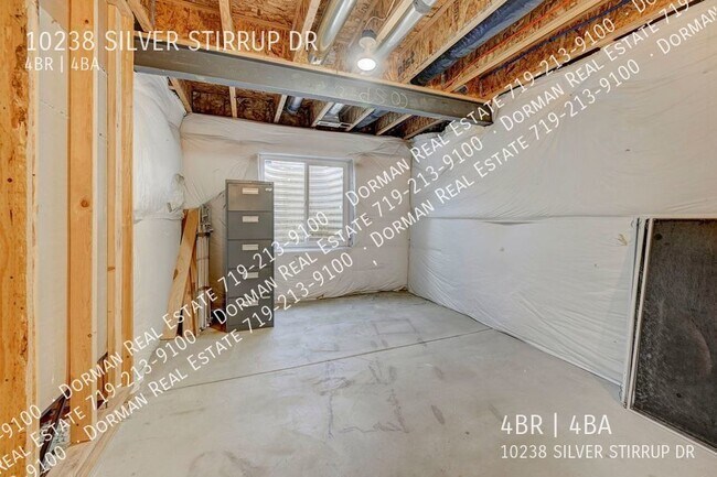 Building Photo - 10238 Silver Stirrup Dr