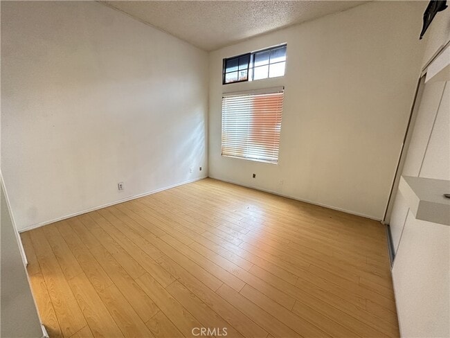 Building Photo - 9336 Van Nuys Blvd