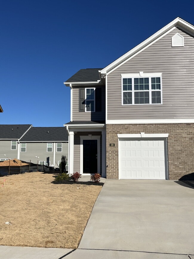 Building Photo - 228 Canopy Dr