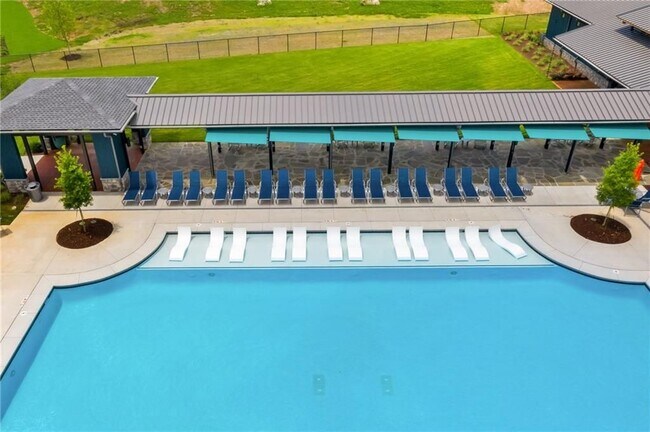 Building Photo - 1821 Sanford Dr