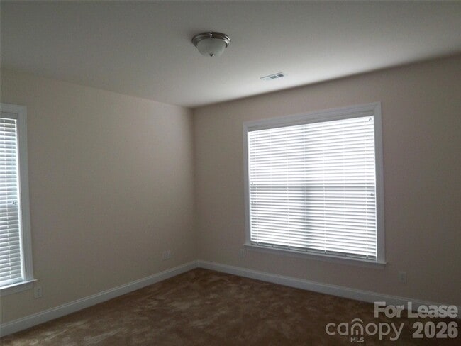 Building Photo - 3100 Collaroy Rd