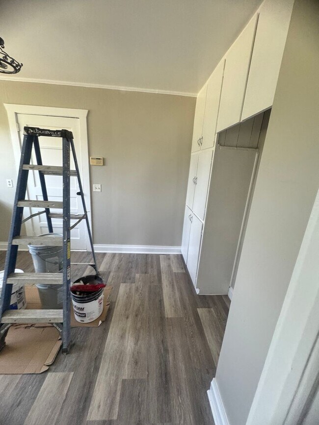 Building Photo - 3 Bed/1 Bath House