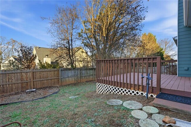 Building Photo - 205 Towne Ridge Dr