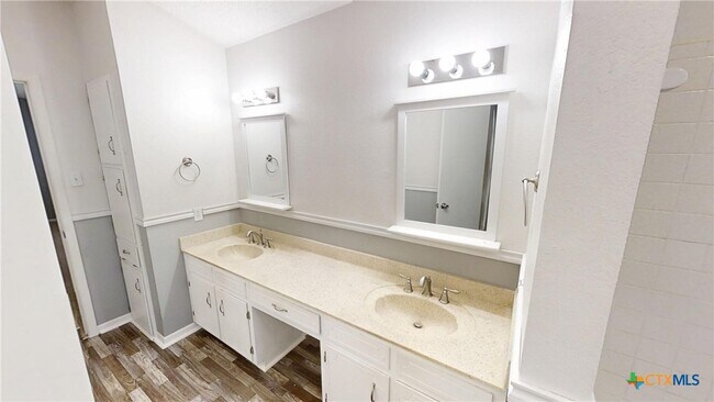 Building Photo - 3318 Paintrock Dr