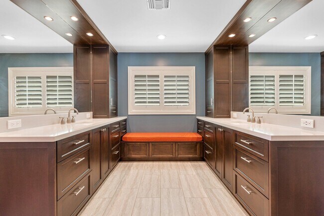 Building Photo - 74085 Mockingbird Trail