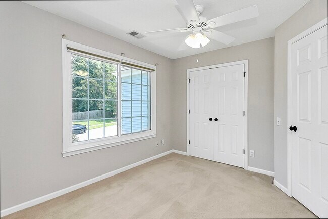 Building Photo - 5916 Downfield Wood Dr