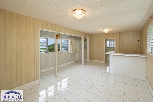 Building Photo - 378 Anolani St