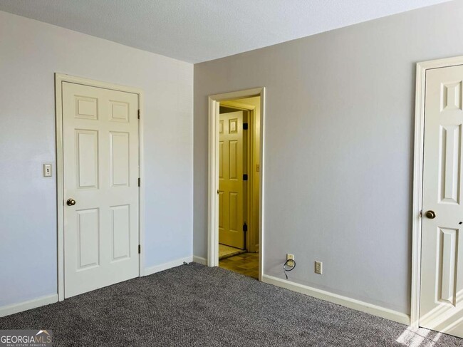 Building Photo - 207 Harwell Ave