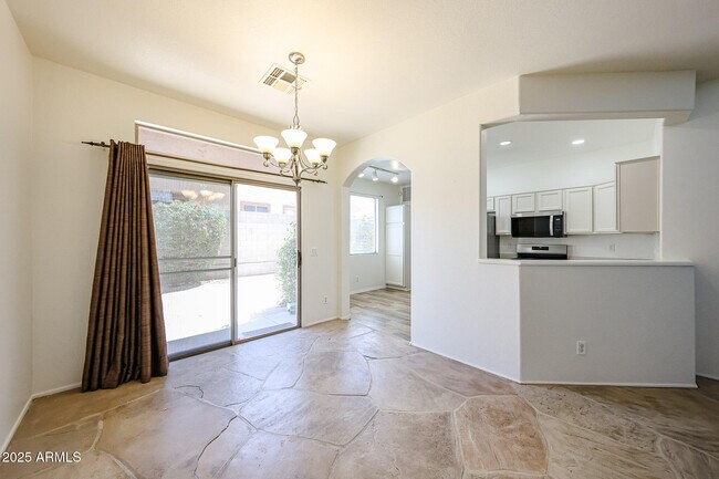 Building Photo - 4112 E Barwick Dr