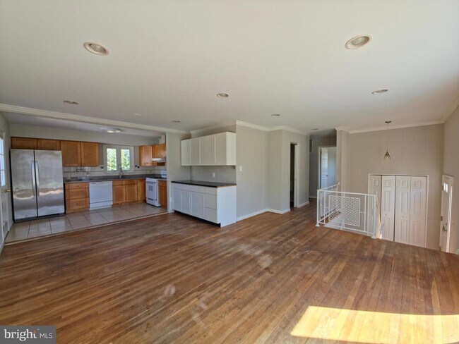 Building Photo - 12111 Portree Dr