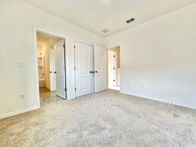 Building Photo - 230 Reena Dr