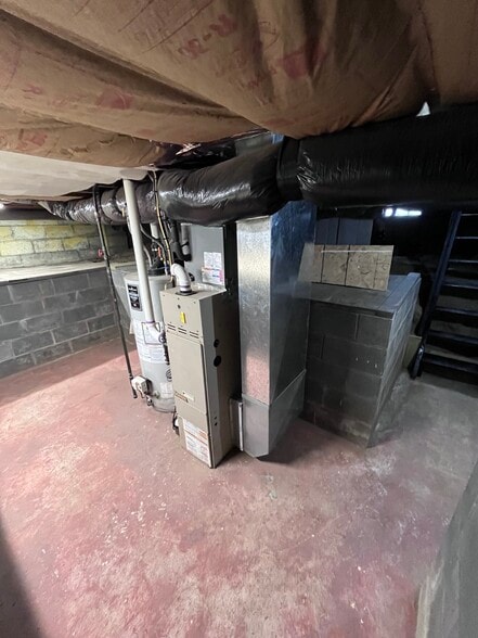 Building Photo - 1748 W 15th St