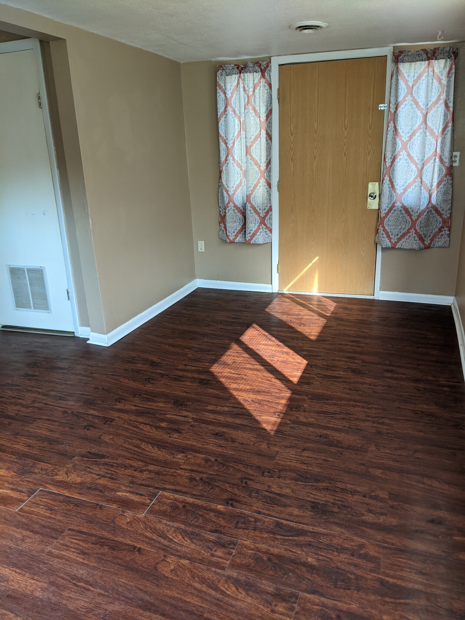 Sunroom - 109 Washington Avenue