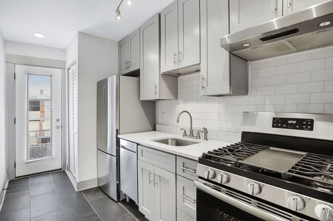 Building Photo - Chic 1 Bedroom Abode Just Off of H Street!...