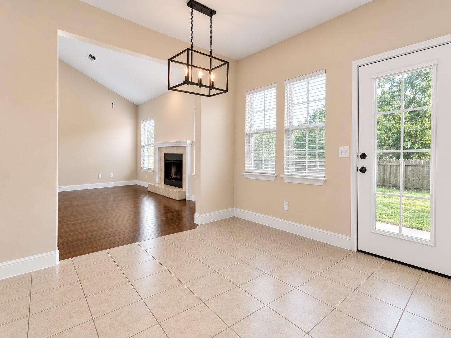 Building Photo - 1252 N Cannondale Dr