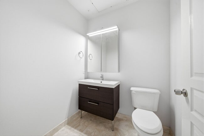 Building Photo - 3333 Allen Pkwy