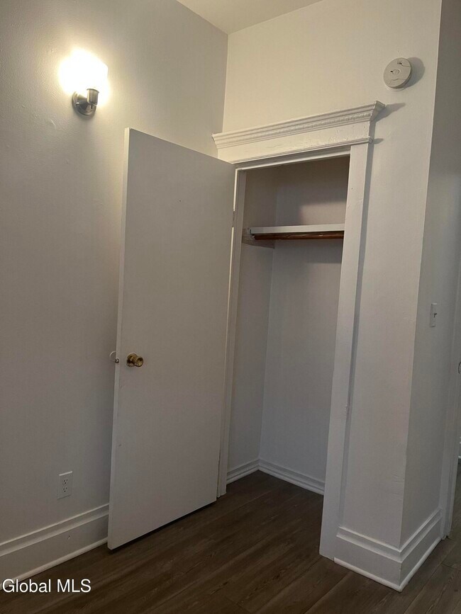 Building Photo - 9 St Joseph's Terrace