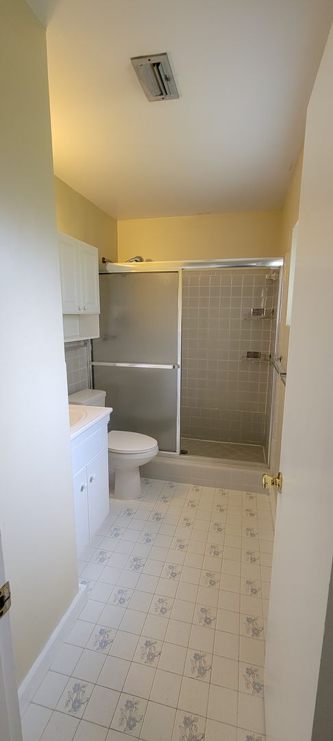 Building Photo - 4/2 (Madison Park) Nice home in quiet neighborhood