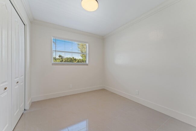 Building Photo - 12149 Colony Ave