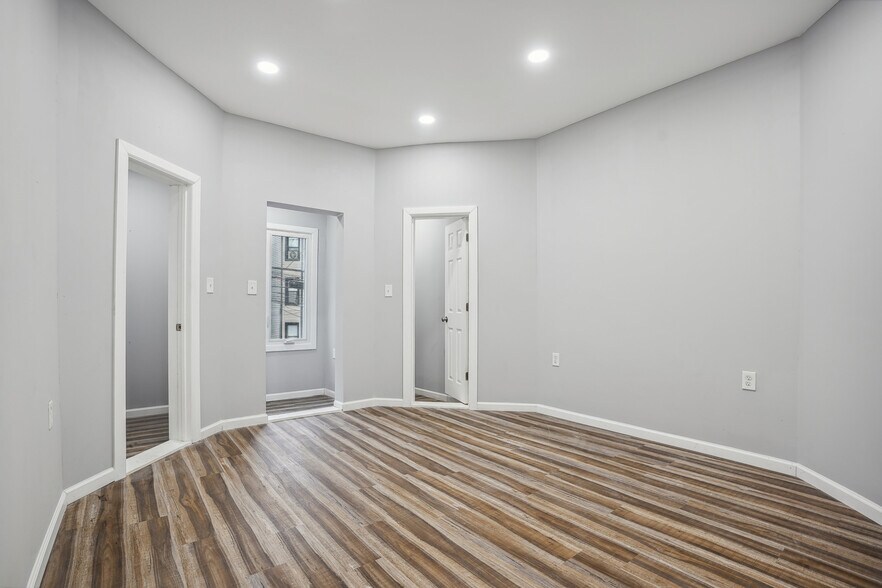 Building Photo - 127 Randolph Ave