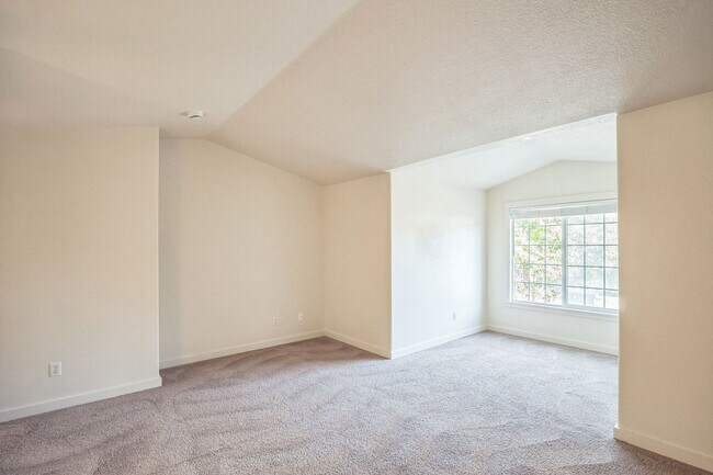 Building Photo - 3114 SE Tumblestone Dr