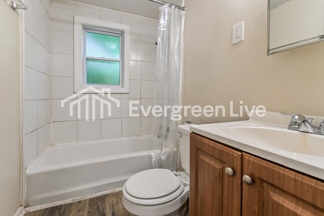 Building Photo - 375 George Rd