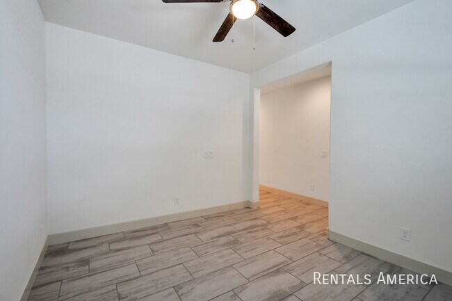 Building Photo - Coming Soon in Heritage Crossing