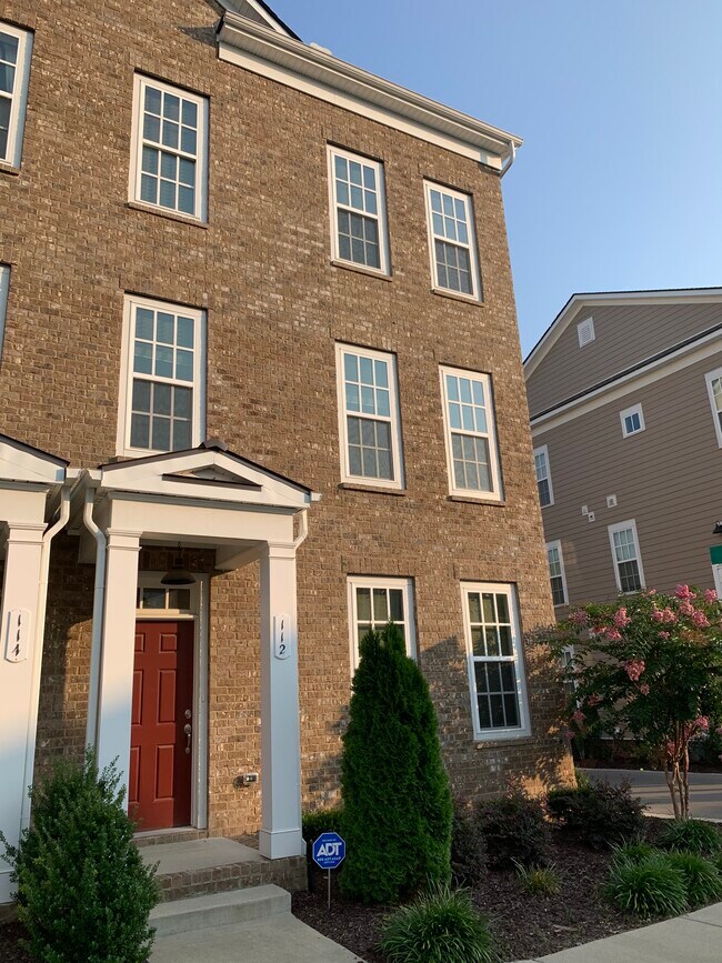 Front view - 112 Burkitt Commons Ave