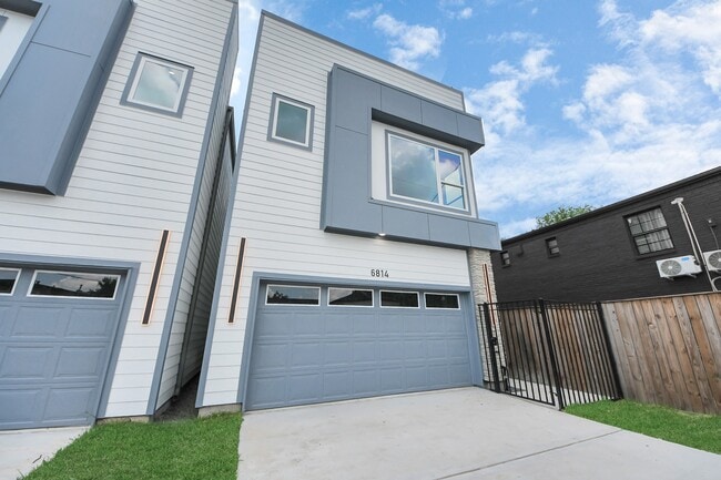 Building Photo - 6814 Del Rio St