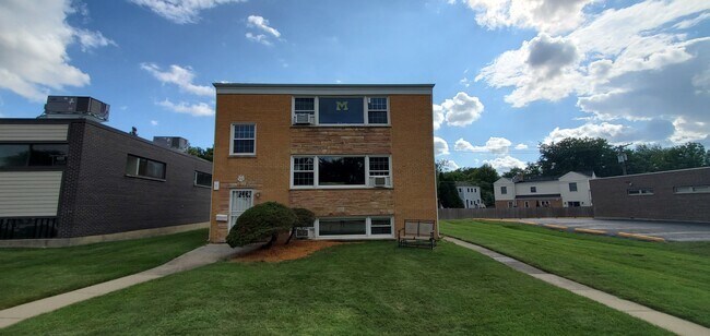Building Photo - 213 W Prospect Ave