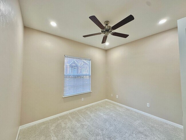 Building Photo - Beautifully Updated 2BR/2BA Corner Lot Home in Mill Pond – Monticello