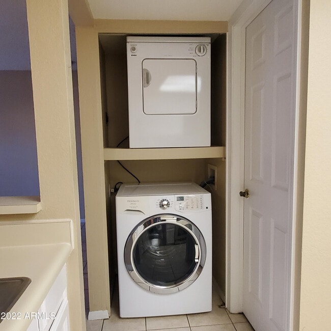 Building Photo - 1645 W Baseline Rd