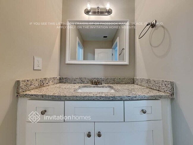 Building Photo - 1135 Rowanshyre Cir