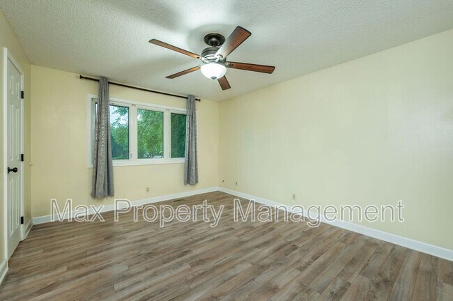 Building Photo - 9408 Horton Ave