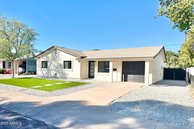 Building Photo - 7754 E Verde Ln